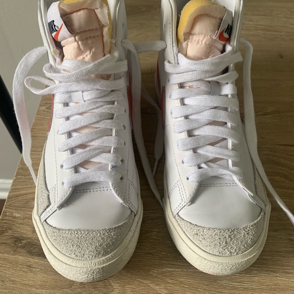 Orange Nike high top blazers size 5.5M/7W - Picture 2 of 7